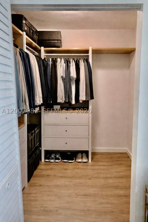 1800 N Bayshore Dr 303, Miami FL - photo 16 of 55