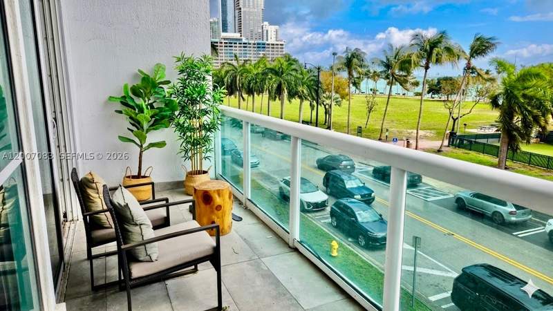 1 bedroom Condominium at 1800 N Bayshore Dr 303, 1800 Club Condo, Miami — photo 3