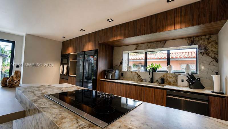 4 bedroom SingleFamilyResidence at 1820 SW 10th St, Shenandoah, Miami — photo 2