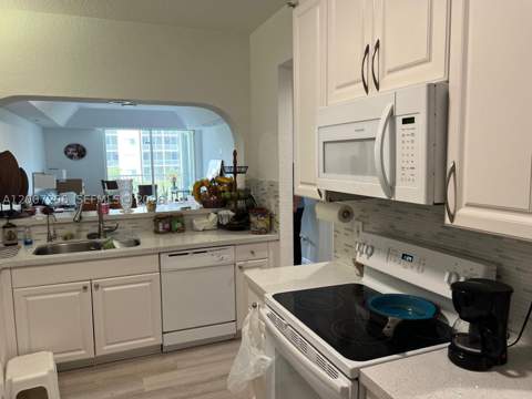 10720 NW 66th St 206, Doral FL - photo 8 of 14