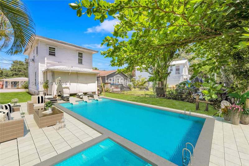 5 bedroom SingleFamilyResidence at 3420 Charles Ave, Frow Homestead, Miami — photo 4