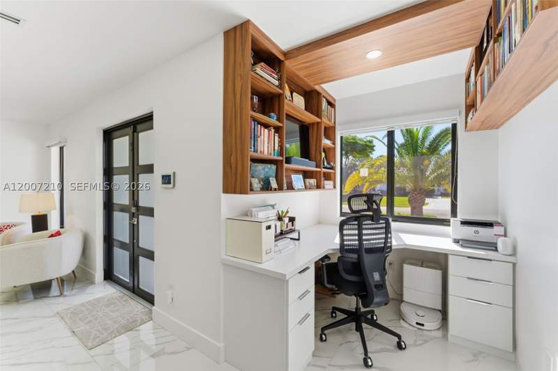 4 bedroom SingleFamilyResidence at 8625 SW 147th St, Country Club Grove Pt 4, Palmetto Bay — photo 4