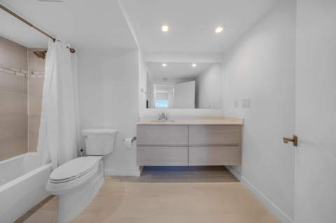 300 Bayview Drive 1614, Sunny Isles Beach FL - photo 24 of 31