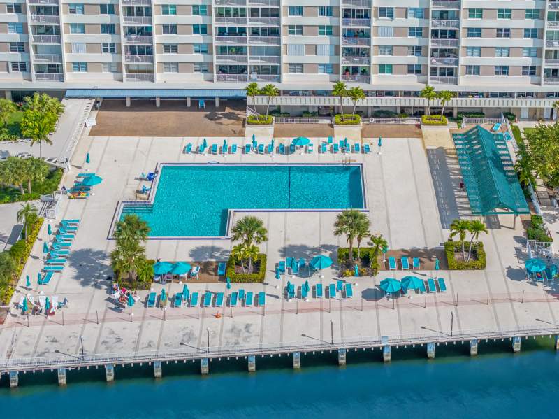 1 bedroom Condominium at 300 Bayview Drive 1614, Arlen House Condo, Sunny Isles Beach — photo 3