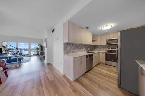 300 Bayview Drive 1614, Sunny Isles Beach FL - photo 6 of 31