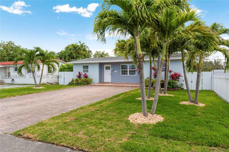 3 bedroom SingleFamilyResidence at 330 SW 104th Ct, Raineys Sub, Sweetwater — photo 1