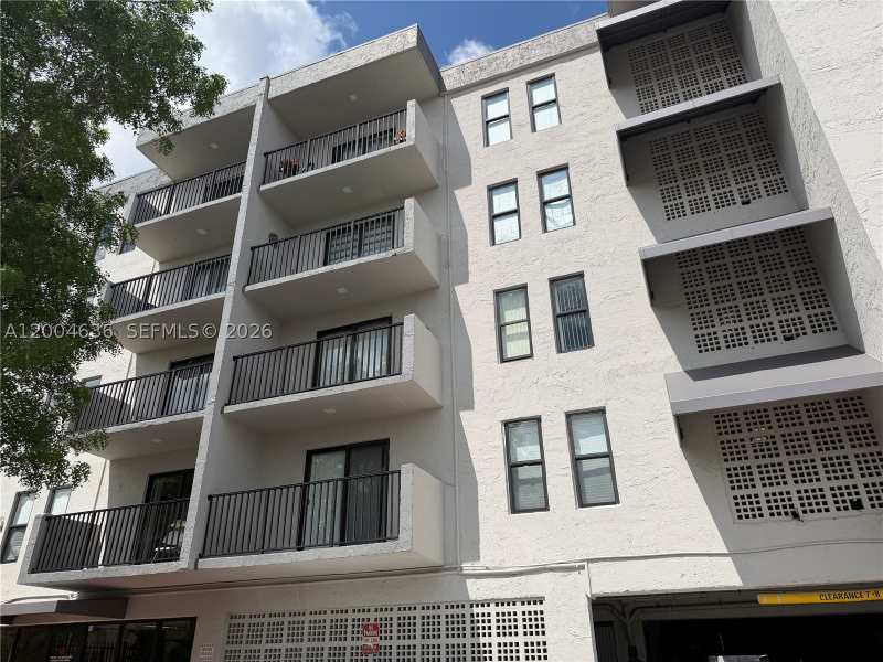 2 bedroom Condominium at 6950 W 6th Ave 412, Lancaster Condo, Hialeah — photo 1