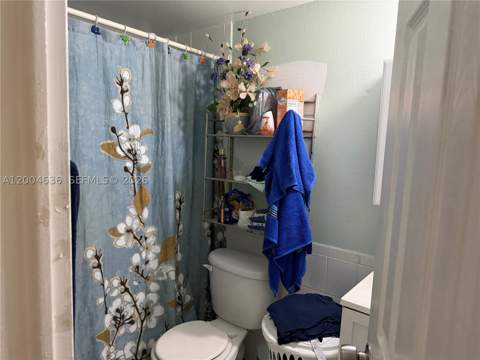 6950 W 6th Ave 412, Hialeah FL - photo 8 of 14