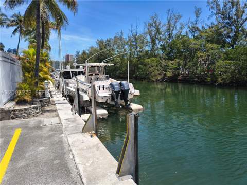 3660 NE 166th St 302, North Miami Beach FL - photo 21 of 23