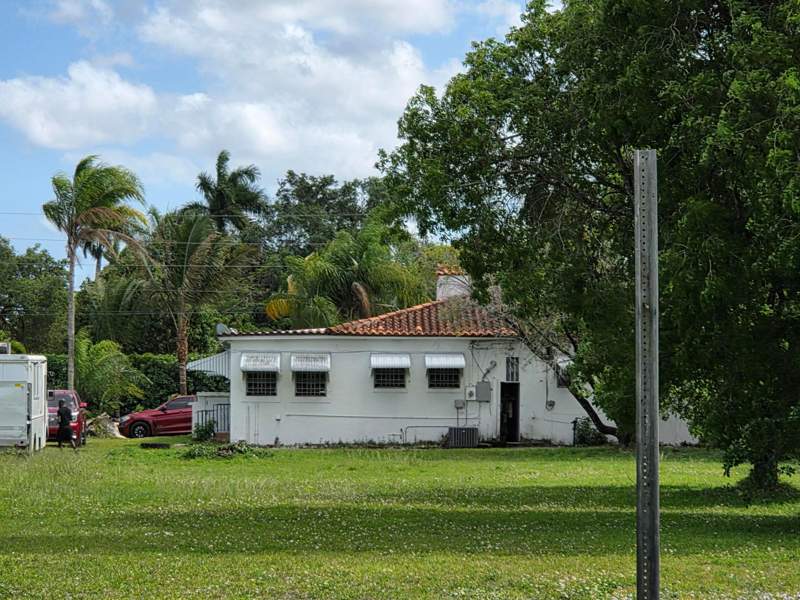5 bedroom SingleFamilyResidence at 145 SW 3rd Avenue, Town Of Florida City, Florida City — photo 3