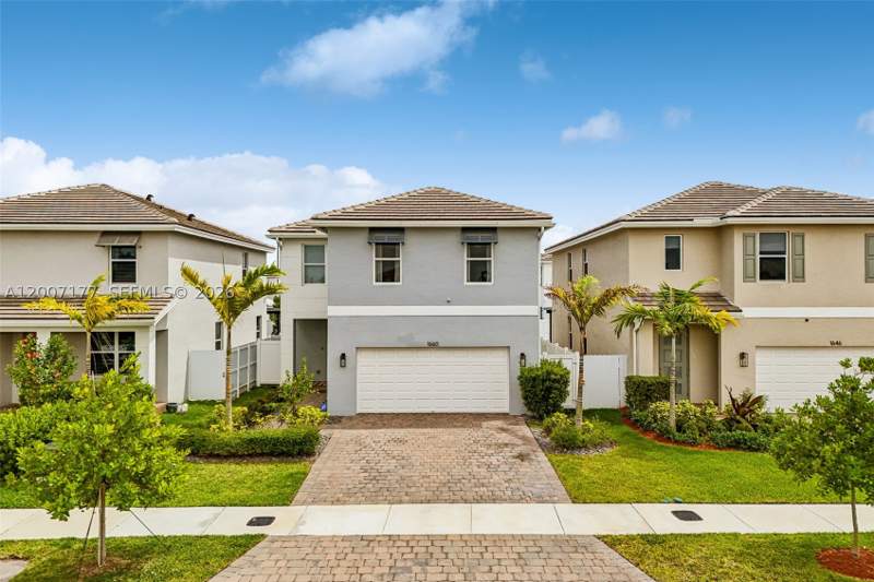 4 bedroom SingleFamilyResidence at 1660 SE 6th St, Messina Place, Homestead — photo 3