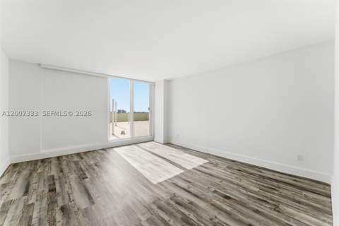 2000 NE 135th St Ph, North Miami FL - photo 12 of 30