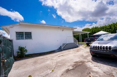 5290 Palm Ave, Hialeah FL - photo 22 of 25