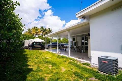 5290 Palm Ave, Hialeah FL - photo 24 of 25