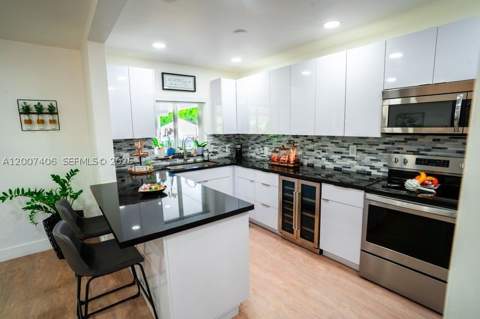 5290 Palm Ave, Hialeah FL - photo 7 of 25