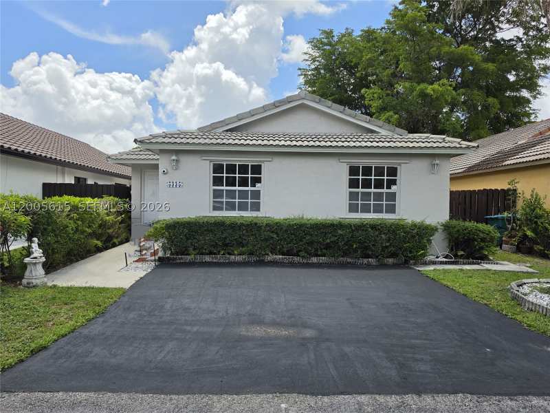3 bedroom SingleFamilyResidence at 5335 SW 153rd Ave, Lakes Of The Meadow-Meado, Miami — photo 1