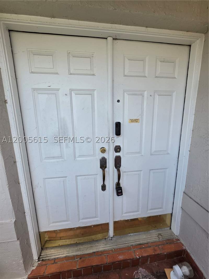 3 bedroom SingleFamilyResidence at 5335 SW 153rd Ave, Lakes Of The Meadow-Meado, Miami — photo 2