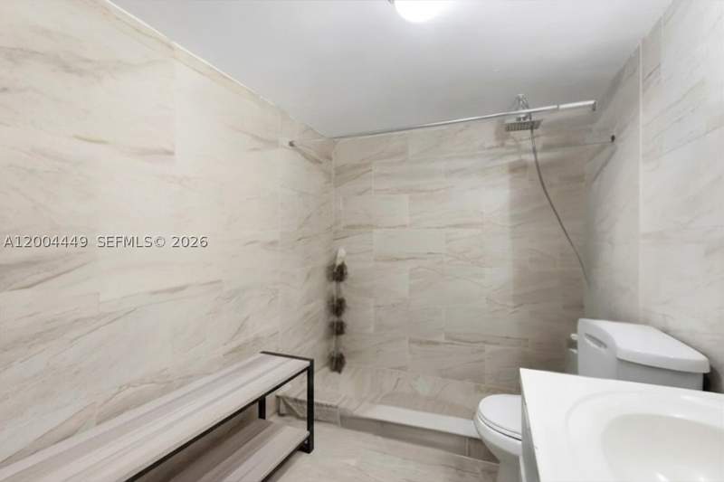 2 bedroom Condominium at 3527 NE 168th St 409, Sunshores Condo, North Miami Beach — photo 5