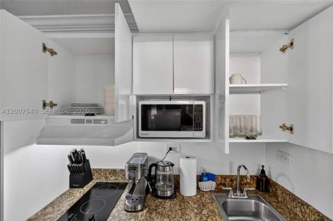 19201 Collins Ave 1123, Sunny Isles Beach FL - photo 23 of 47