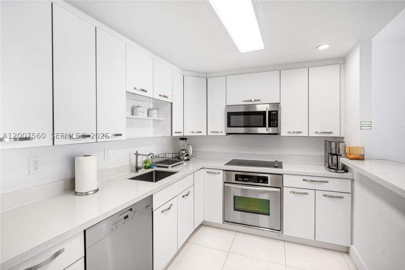 1 bedroom Condominium at 19370 Collins Ave 1612, Ocean Reserve Condo, Sunny Isles Beach — photo 5