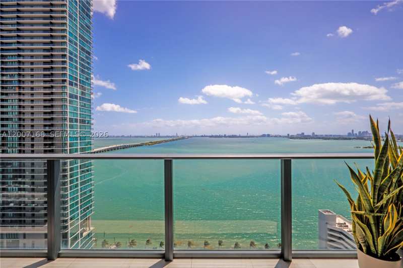 2 bedroom Condominium at 480 NE 31st St 2405, Gran Paraiso Condo, Miami — photo 1