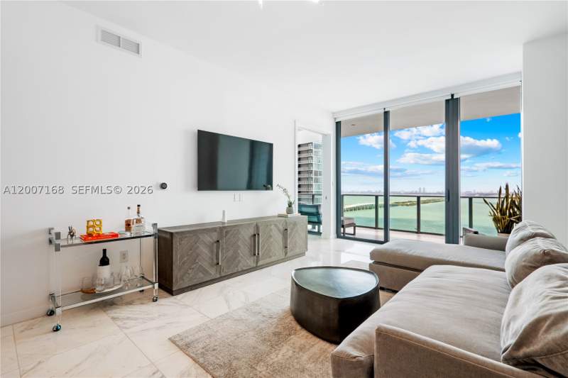 2 bedroom Condominium at 480 NE 31st St 2405, Gran Paraiso Condo, Miami — photo 4