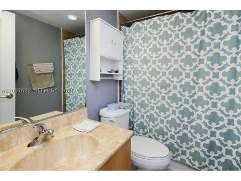 7501 E Treasure Dr 8C, North Bay Village FL - photo 9 of 16