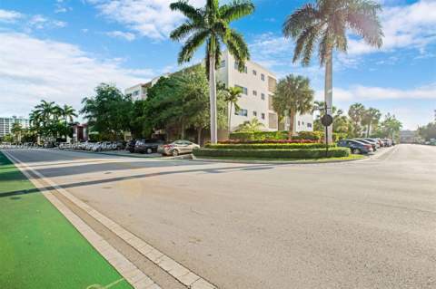 10001 W Bay Harbor Dr 208, Bay Harbor Islands FL - photo 14 of 15