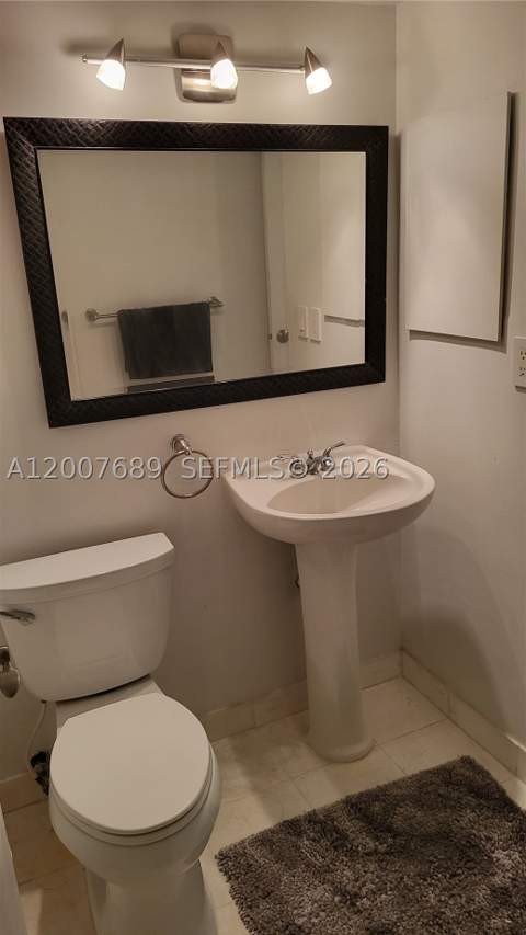 3475 N Country Club Dr 409, Aventura FL - photo 12 of 24