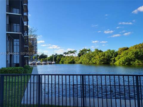 3475 N Country Club Dr 409, Aventura FL - photo 23 of 24