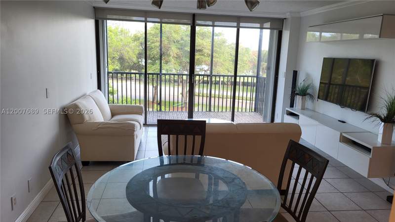 1 bedroom Condominium at 3475 N Country Club Dr 409, Ensenada Condo Bldg E-Ii, Aventura — photo 5