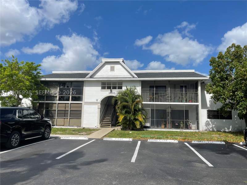 2 bedroom Condominium at 19055 NW 62nd Ave 205, Countryside Village Condo, Hialeah — photo 2