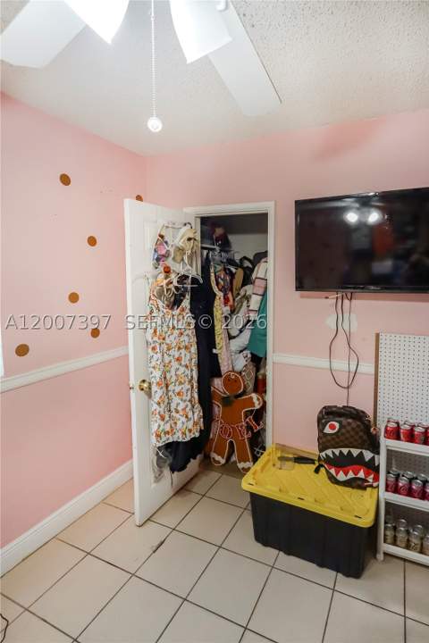 571 E 60th St, Hialeah FL - photo 13 of 21