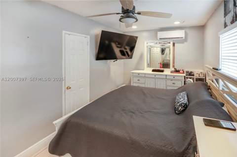 571 E 60th St, Hialeah FL - photo 8 of 21