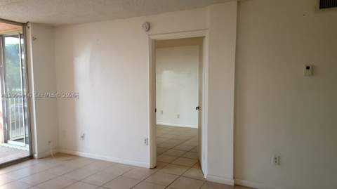 19701 SW 114th Ave 266, Miami FL - photo 13 of 32