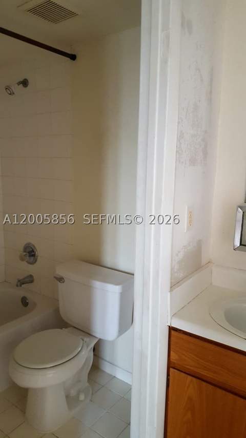 19701 SW 114th Ave 266, Miami FL - photo 17 of 32
