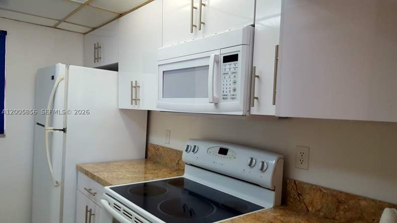 2 bedroom Condominium at 19701 SW 114th Ave 266, Point South Condo, Miami — photo 3