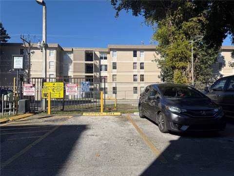 1850 W 56th St 2404, Hialeah FL - photo 18 of 18