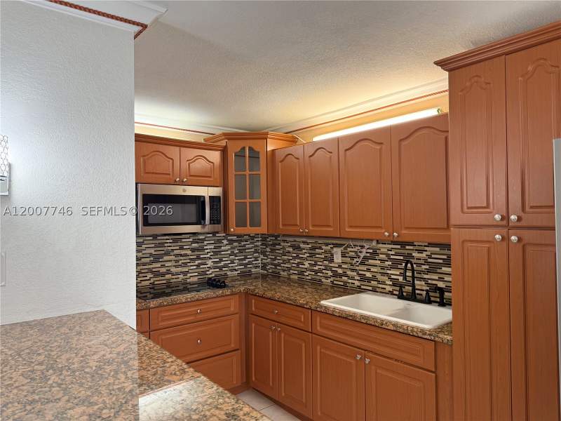 2 bedroom Condominium at 1850 W 56th St 2404, Palm-East Gardens Condo, Hialeah — photo 4