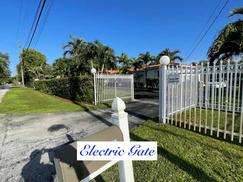 7 bedroom SingleFamilyResidence at 88 NE 154th Street, Bisc Gardens Sec A, North Miami Beach — photo 1