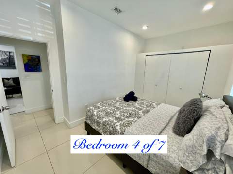 88 NE 154th Street, North Miami Beach FL - photo 13 of 43