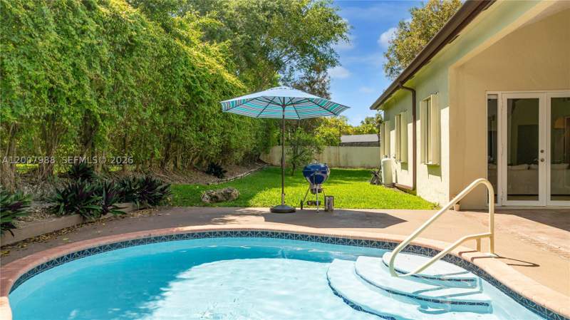 4 bedroom SingleFamilyResidence at 14831 SW 95th Ct, Twenty Oaks, Miami — photo 3