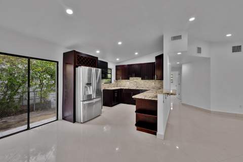 17551 NE 5th Avenue, North Miami Beach FL - photo 14 of 29