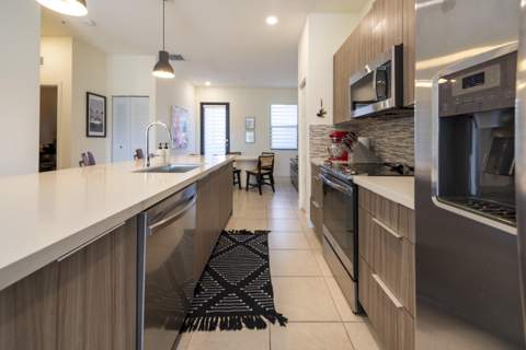 7925 NW 104th Avenue 24, Doral FL - photo 8 of 27
