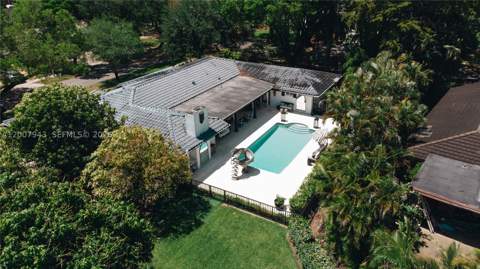16241 W Troon Cir, Miami Lakes FL - photo 9 of 75