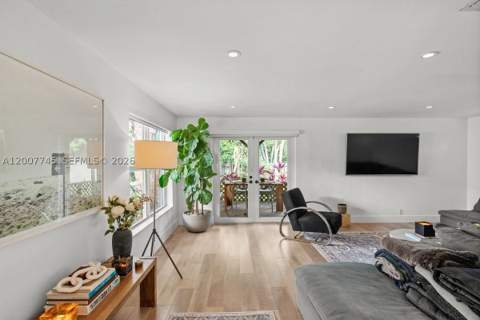 11790 NE 8th Ave, Biscayne Park FL - photo 18 of 35