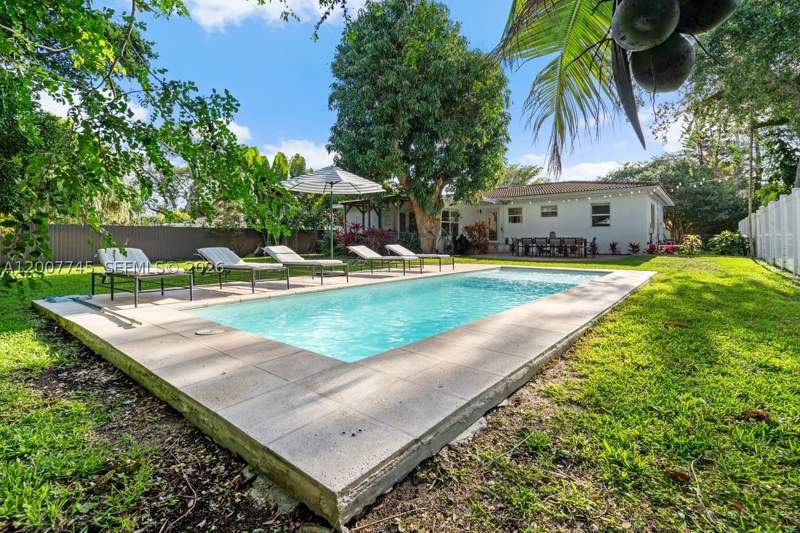 3 bedroom SingleFamilyResidence at 11790 NE 8th Ave, GRIFFING BISCAYNE PARK ES, Biscayne Park — photo 4