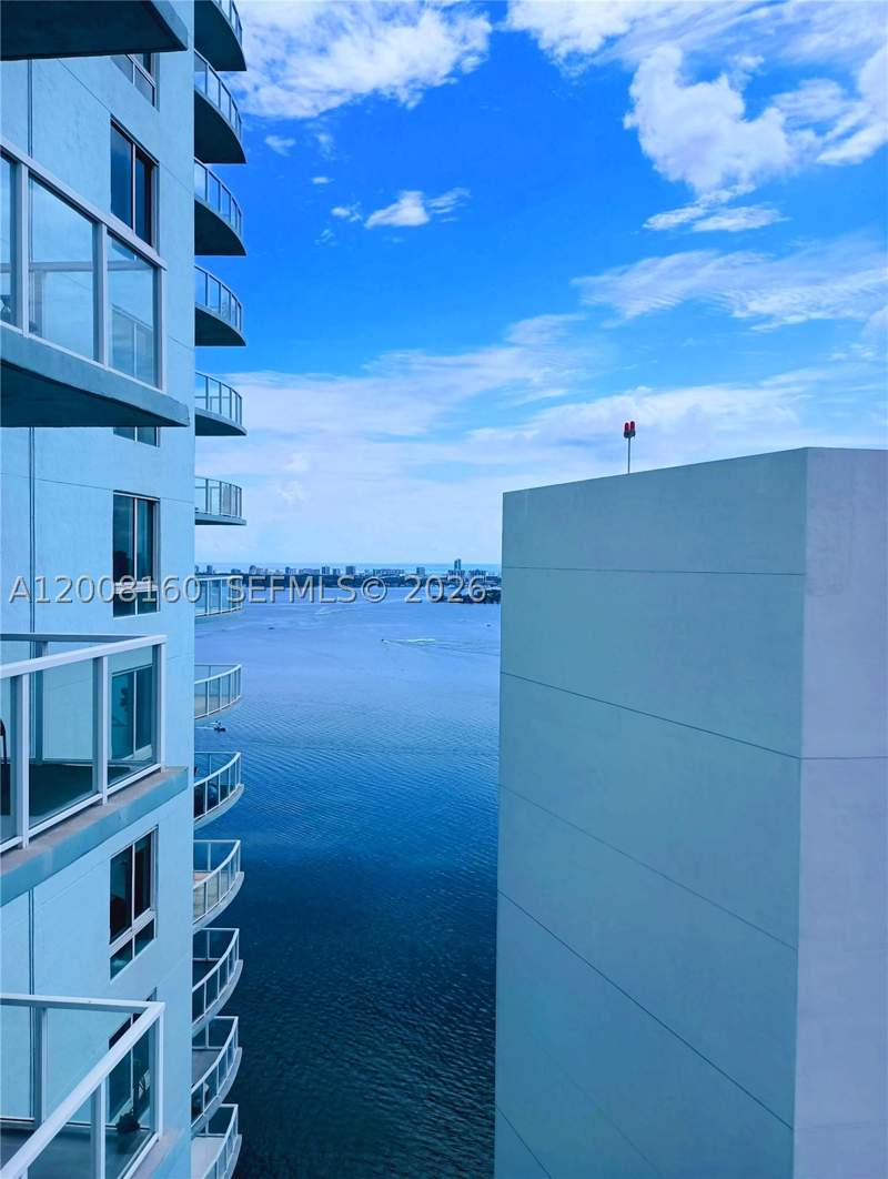 1 bedroom Condominium at 1900 N Bayshore Dr 4007, Quantum On The Bay Condo, Miami — photo 4