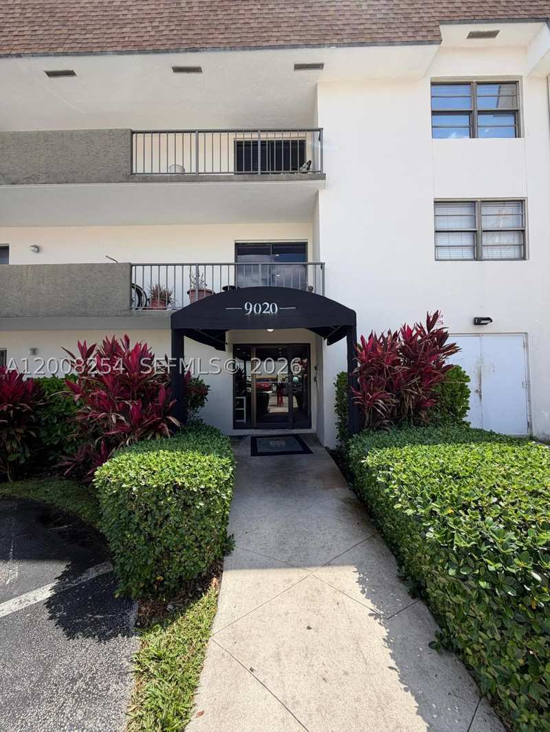 2 bedroom Condominium at 9020 NE 8th Ave 1D, Miami Shores Condo, Miami Shores — photo 1