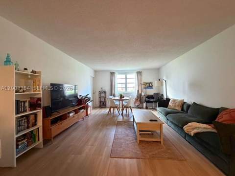 9020 NE 8th Ave 1D, Miami Shores FL - photo 9 of 20